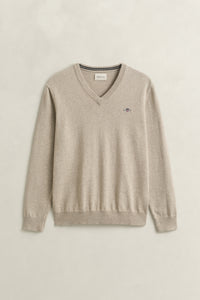 OAT MELANGE, CLASSIC COTTON V-NECK, FLAT-LAY BY GANT AU.