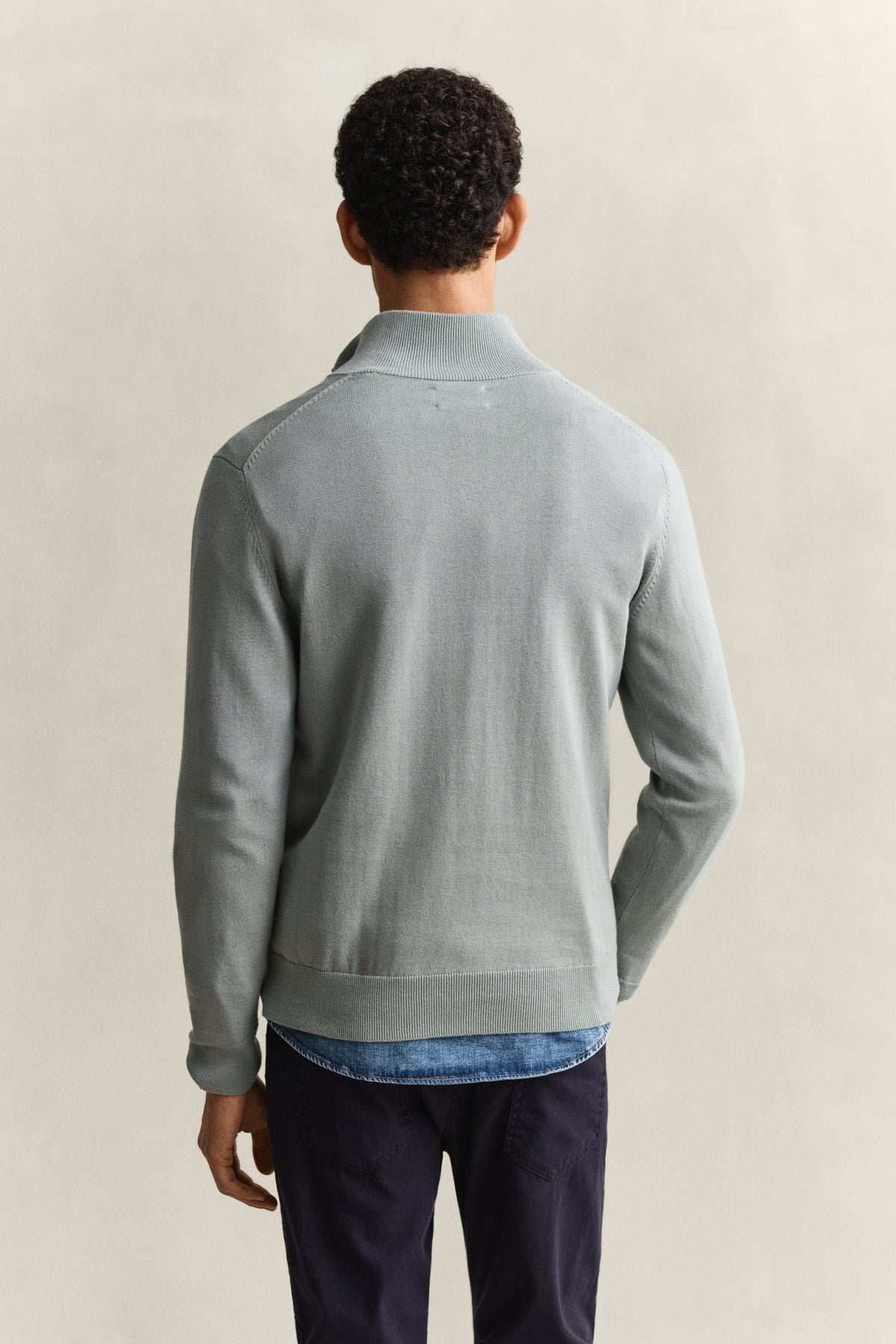 CERAMIC GREY, CLASSIC COTTON HALF ZIP, BACK-VIEW BY GANT AU.