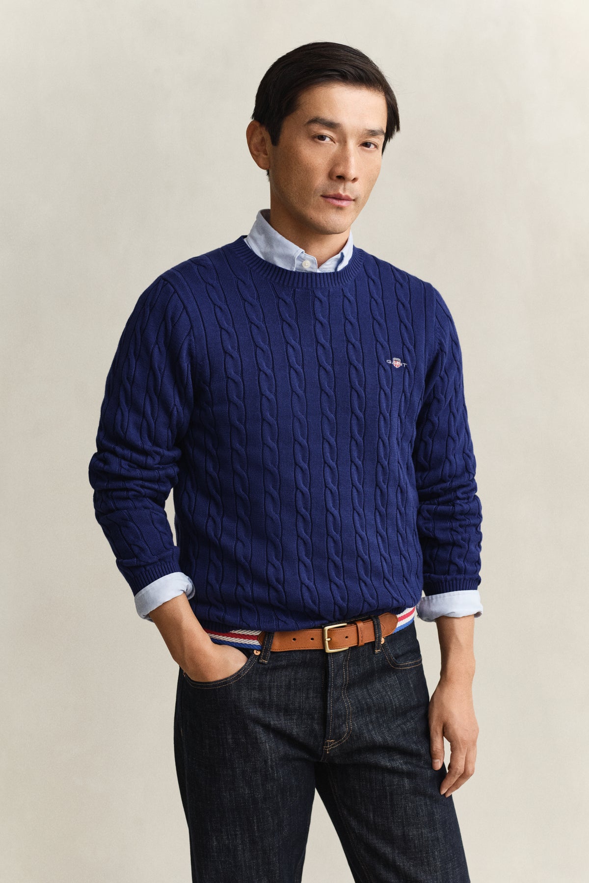 RICH NAVY, COTTON CABLE C-NECK, FRONT-VIEW BY GANT AU.