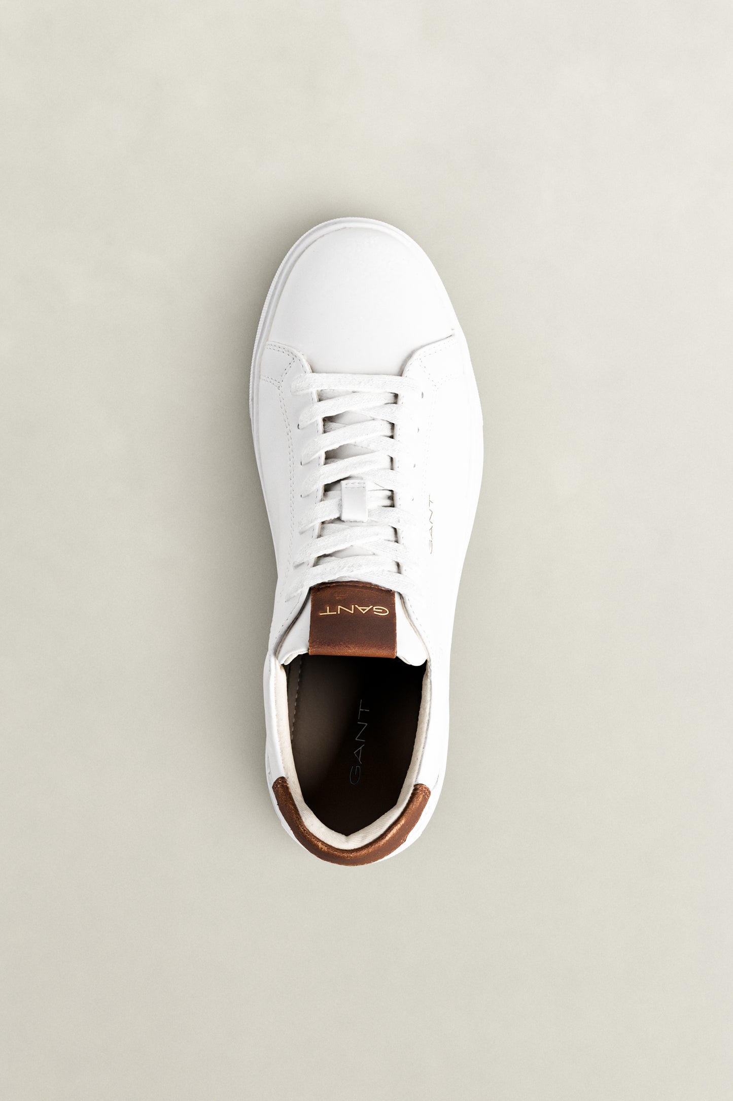 MULTICOLOR, MC JULIEN, CLOSE-UP BY GANT AU.