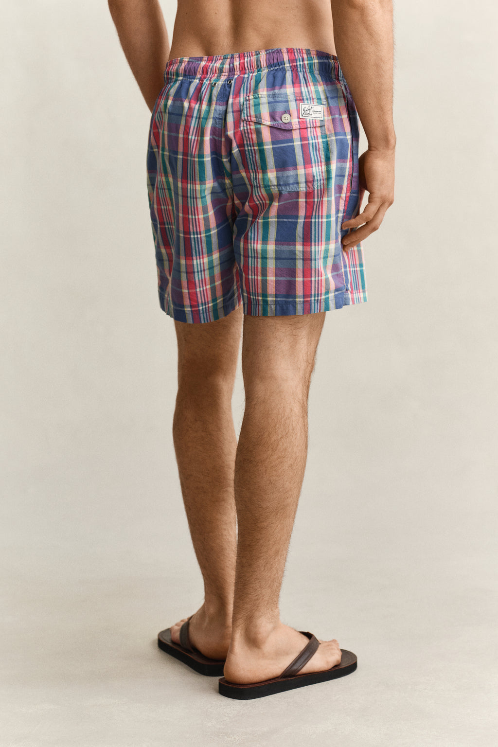 ROSE RED, MADRAS CHECK SWIM SHORTS, BACK-VIEW BY GANT AU.
