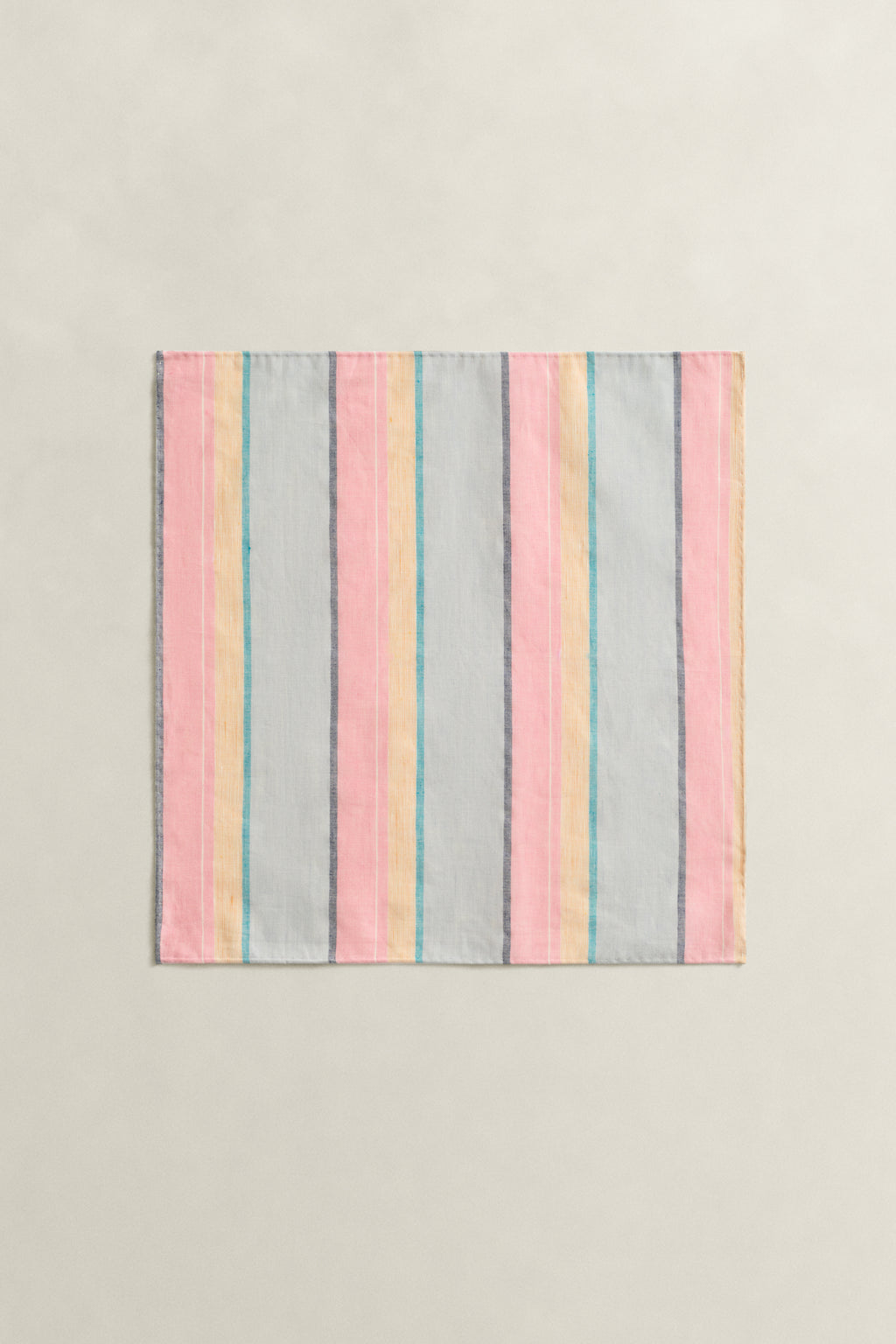 APRICOT PINK, STRIPED POCKET SQUARE BY GANT AU.