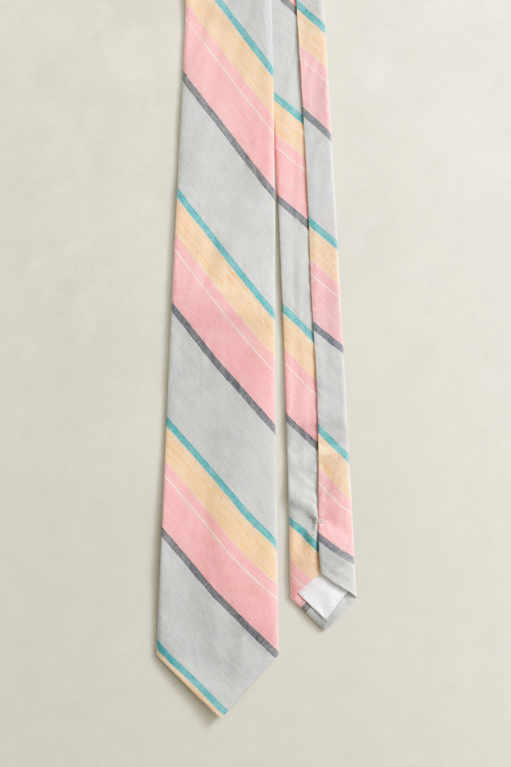 APRICOT PINK, STRIPED TIE, CLOSE-UP BY GANT AU.