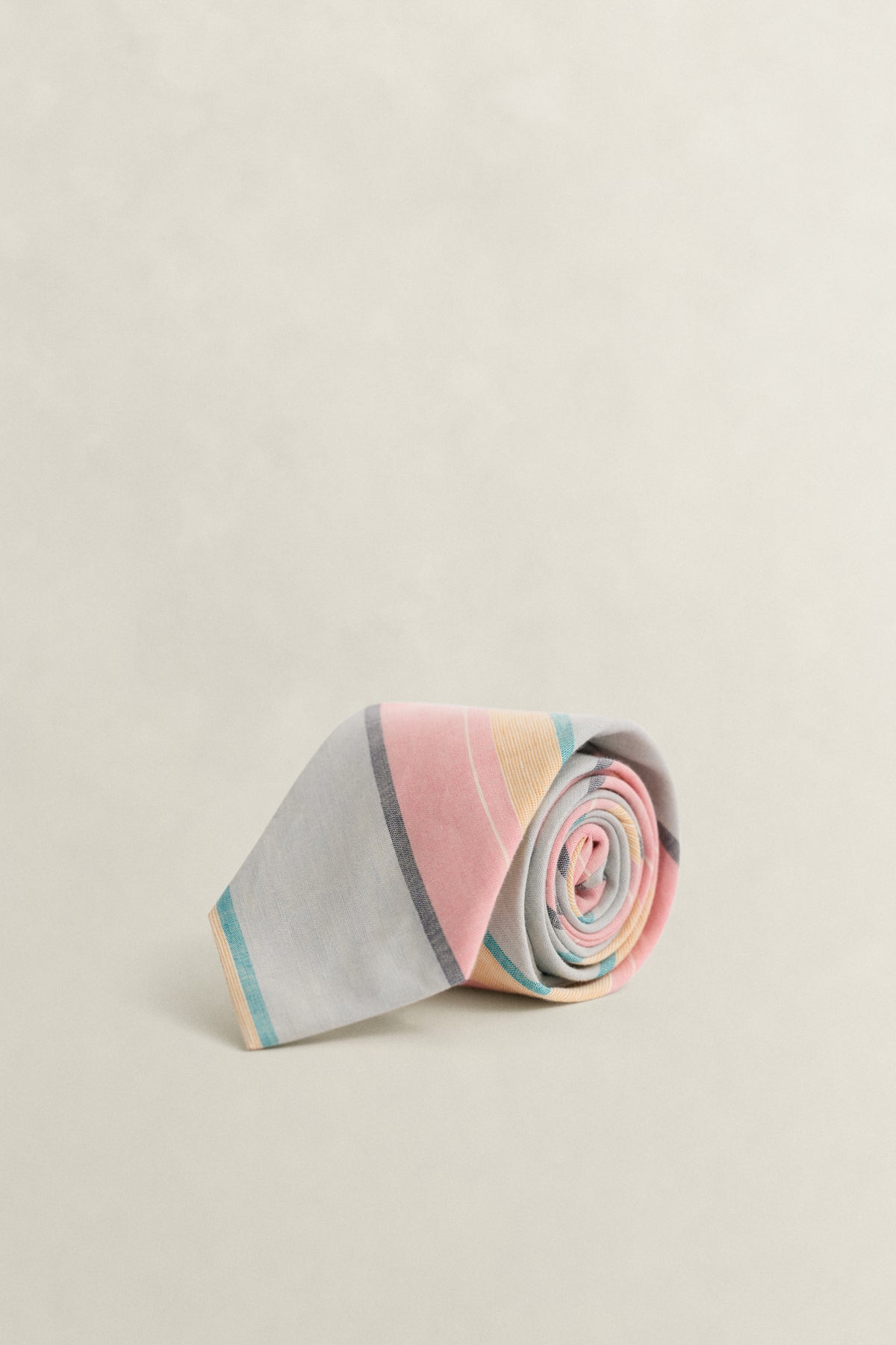 APRICOT PINK, STRIPED TIE BY GANT AU.