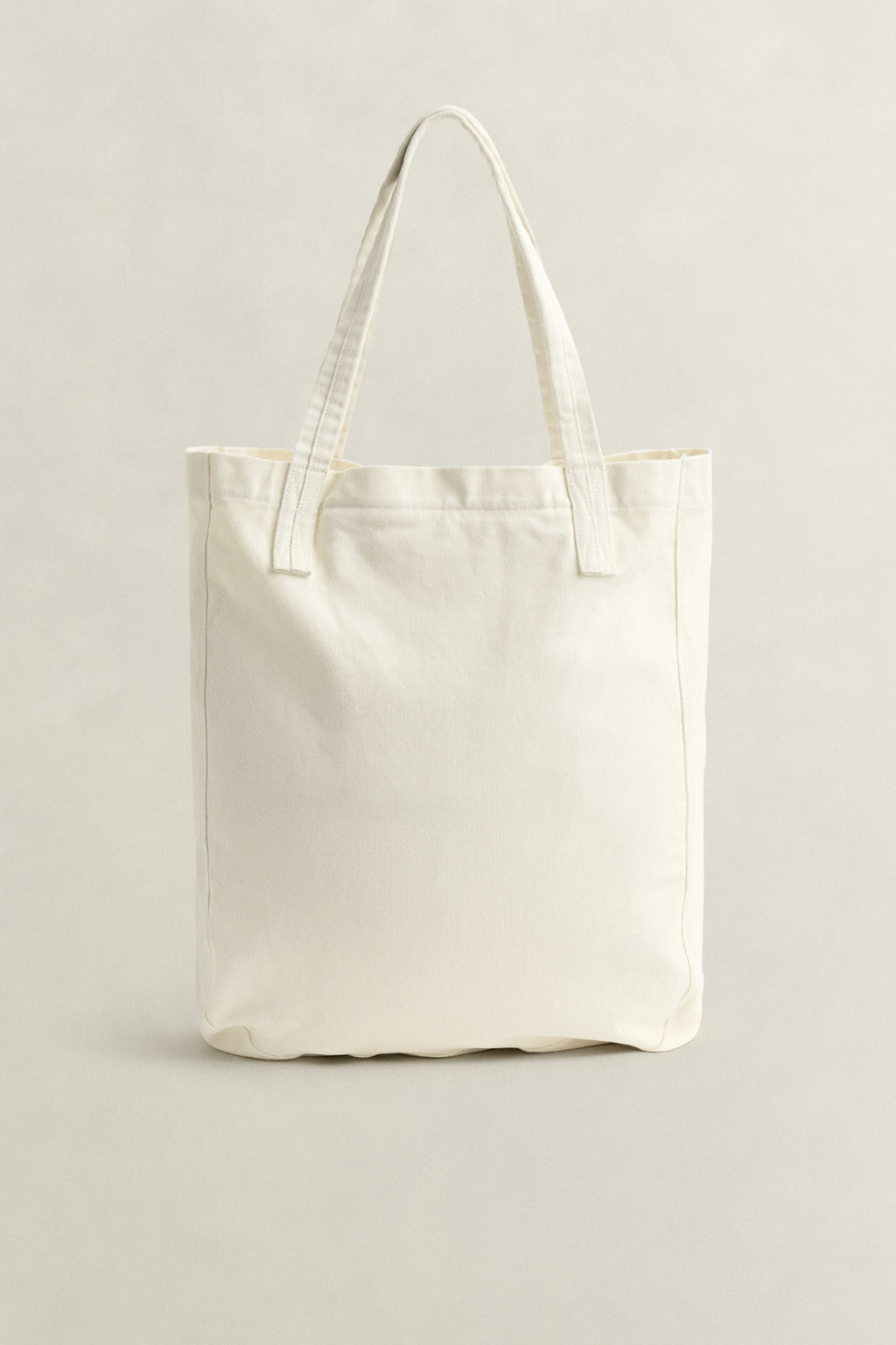 CREAM, GRAPHIC COTTON CANVAS TOTE BAG, BACK-VIEW BY GANT AU.