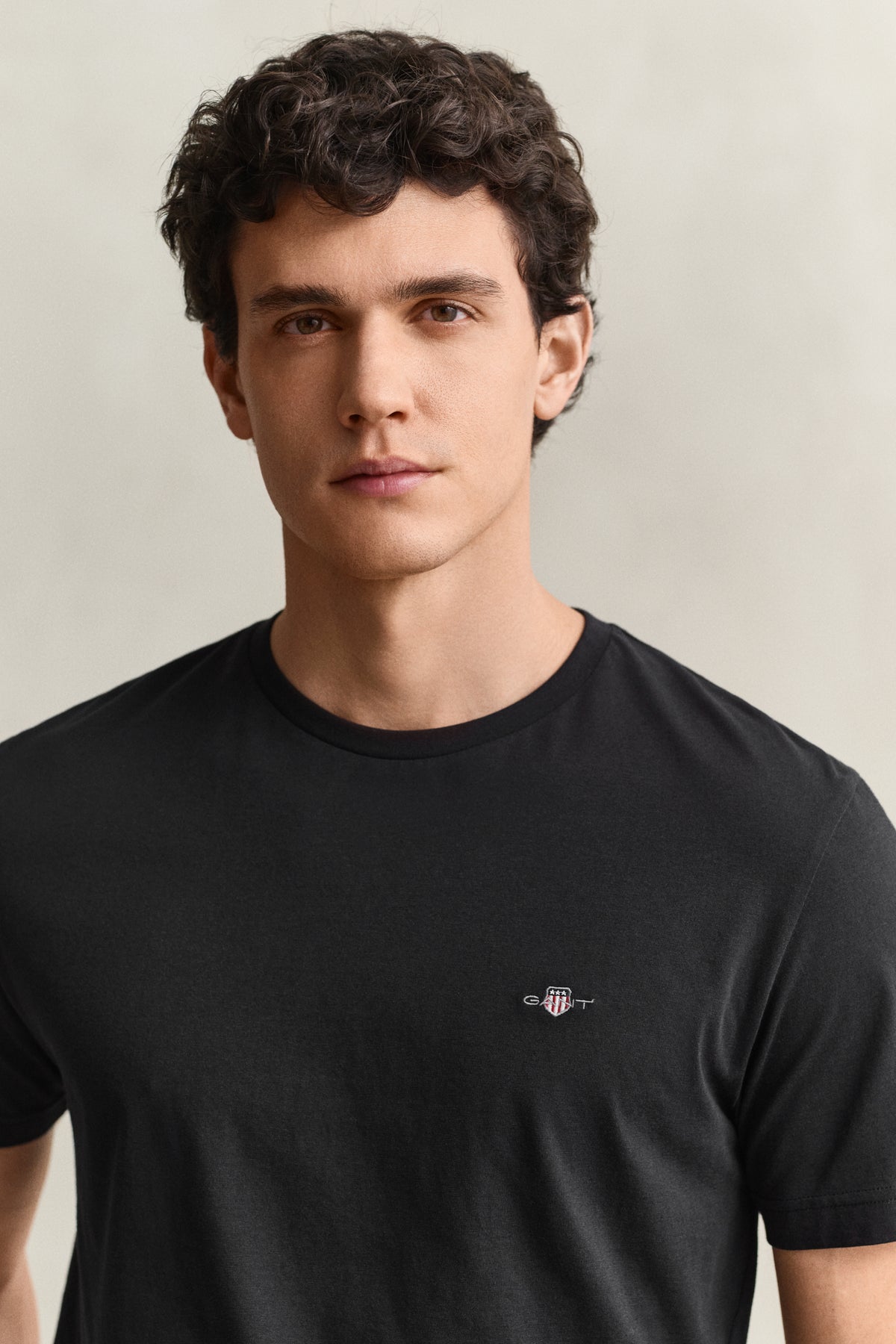 BLACK, Shield T-Shirt, CLOSE-UP BY GANT AU.