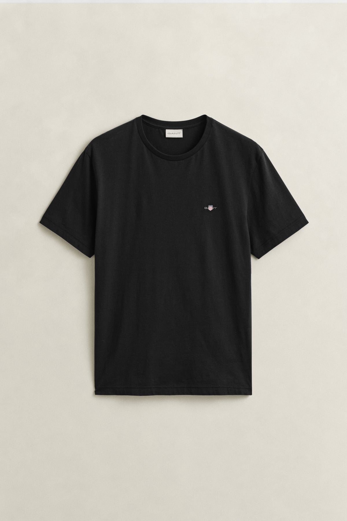 BLACK, Shield T-Shirt, FLAT-LAY BY GANT AU.