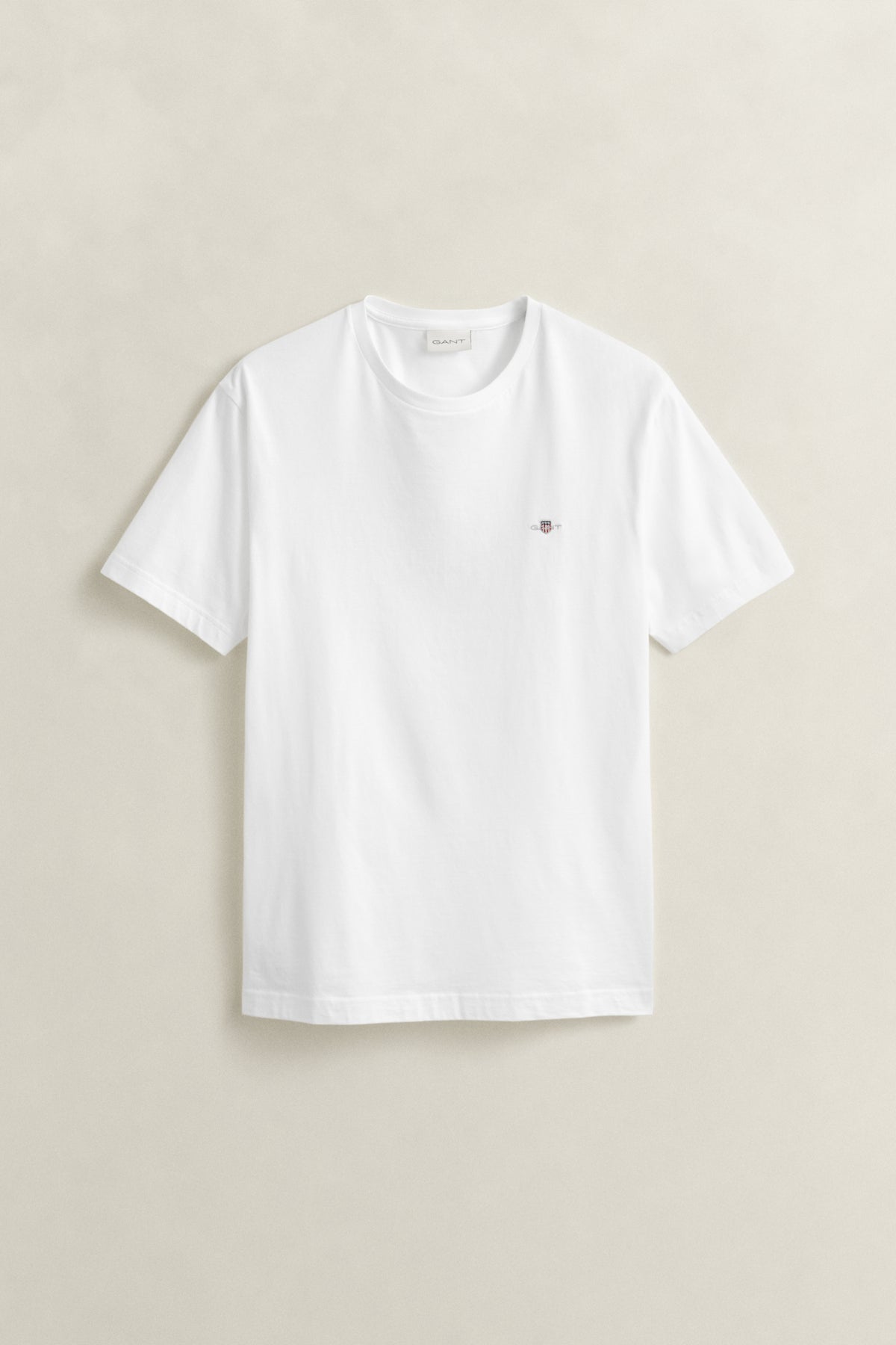 WHITE, Shield T-Shirt, FLAT-LAY BY GANT AU.