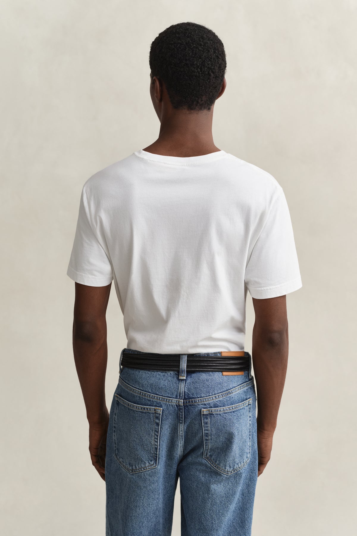 WHITE, Shield T-Shirt, BACK-VIEW BY GANT AU.