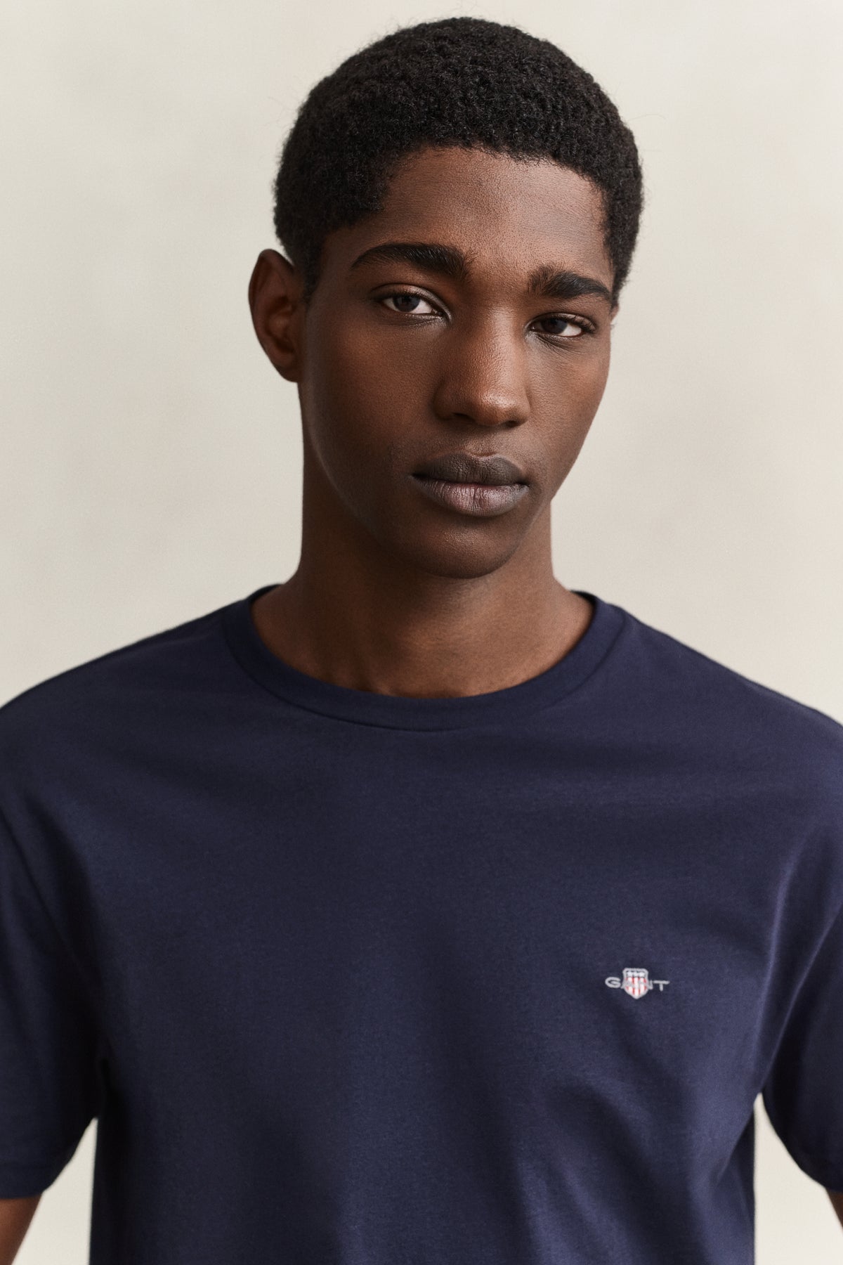 EVENING BLUE, Shield T-Shirt, CLOSE-UP BY GANT AU.
