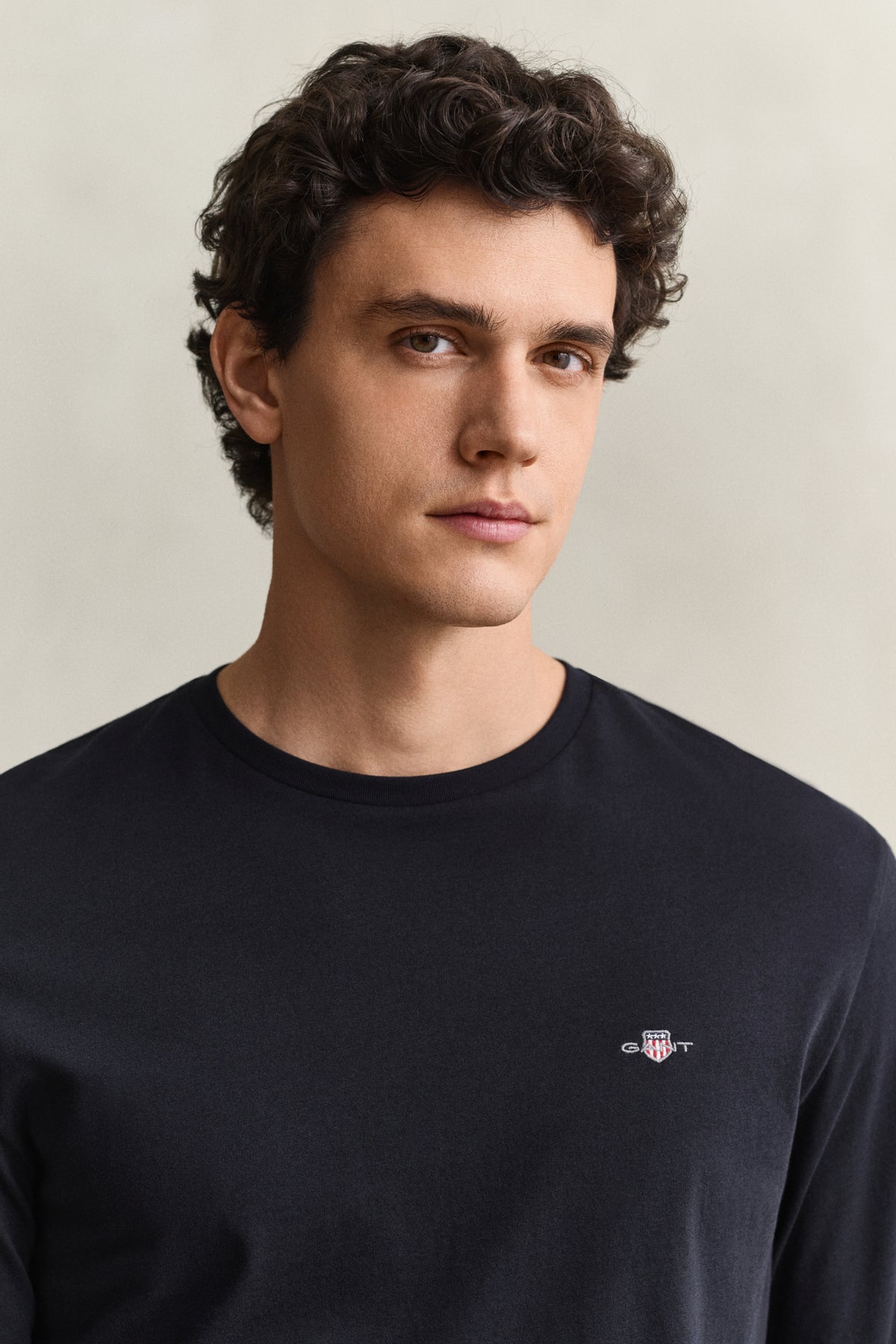 BLACK, Shield Long Sleeve T-Shirt, CLOSE-UP BY GANT AU.