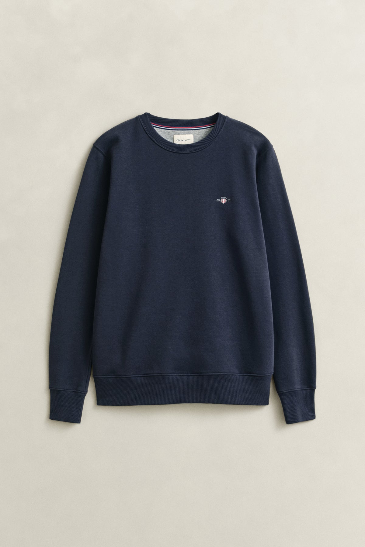 EVENING BLUE, REG SHIELD C-NECK SWEAT, FLAT-LAY BY GANT AU.
