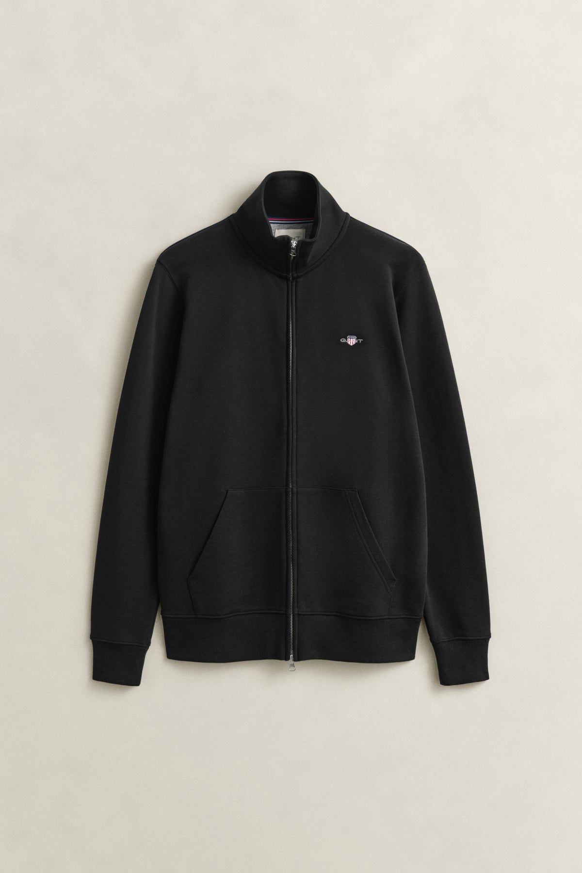 BLACK, REG SHIELD FULL ZIP SWEAT, FLAT-LAY BY GANT AU.