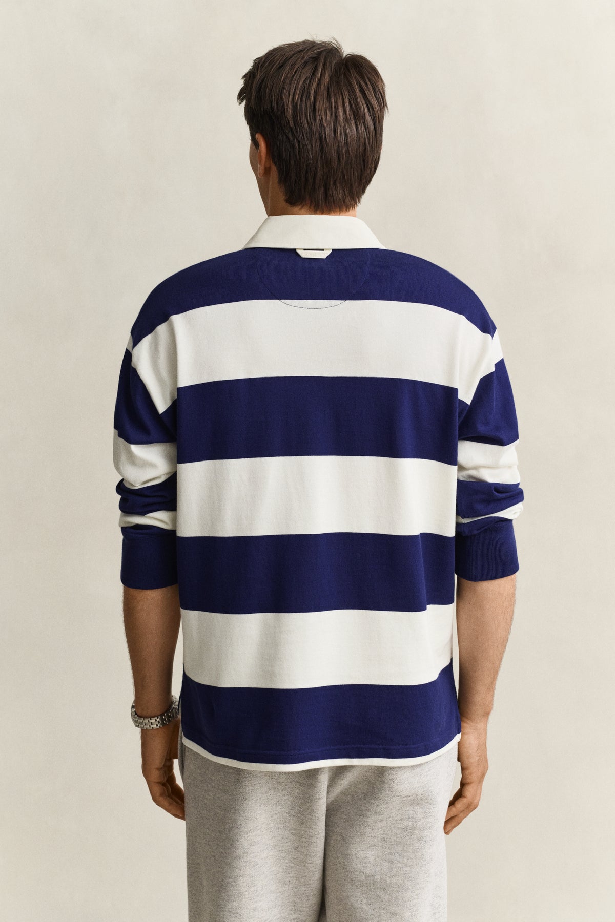 RICH NAVY, YALE STRIPED HEAVY RUGGER, BACK-VIEW BY GANT AU.
