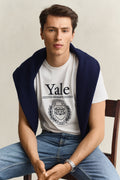 EGGSHELL, YALE T-SHIRT, CLOSE-UP BY GANT AU.
