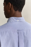 MODEL WEARING REG CLASSIC POPLIN BANKER SHIRT