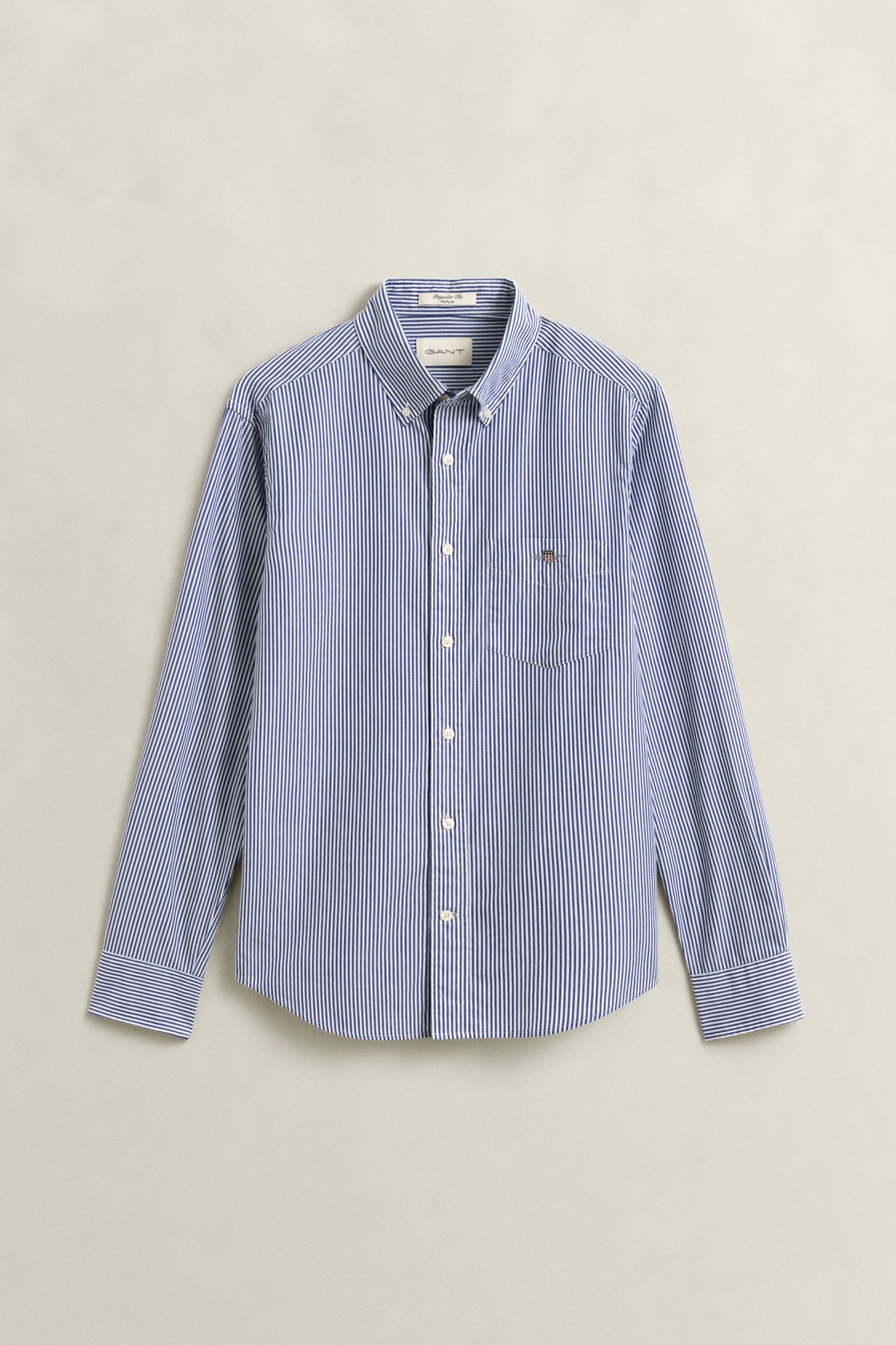 COLLEGE BLUE, REG CLASSIC POPLIN BANKER SHIRT BY GANT AU.