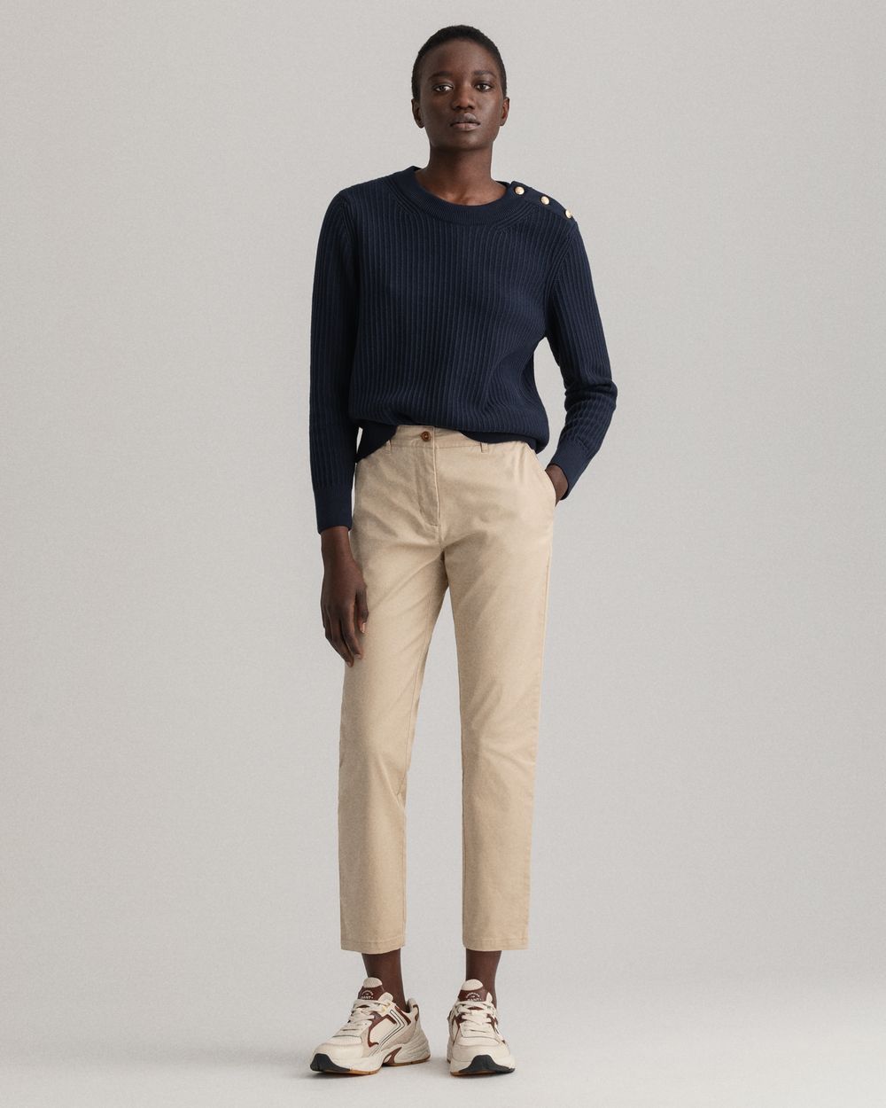 DRY SAND, FRYDA CLASSIC CHINOS BY GANT AU.