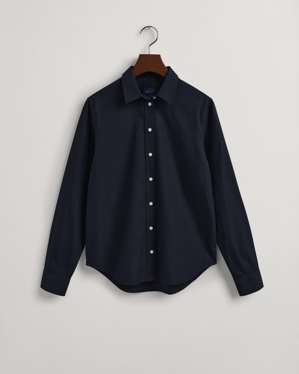 EVENING BLUE, REGULAR BROADCLOTH SHIRT, FLAT-LAY BY GANT AU.