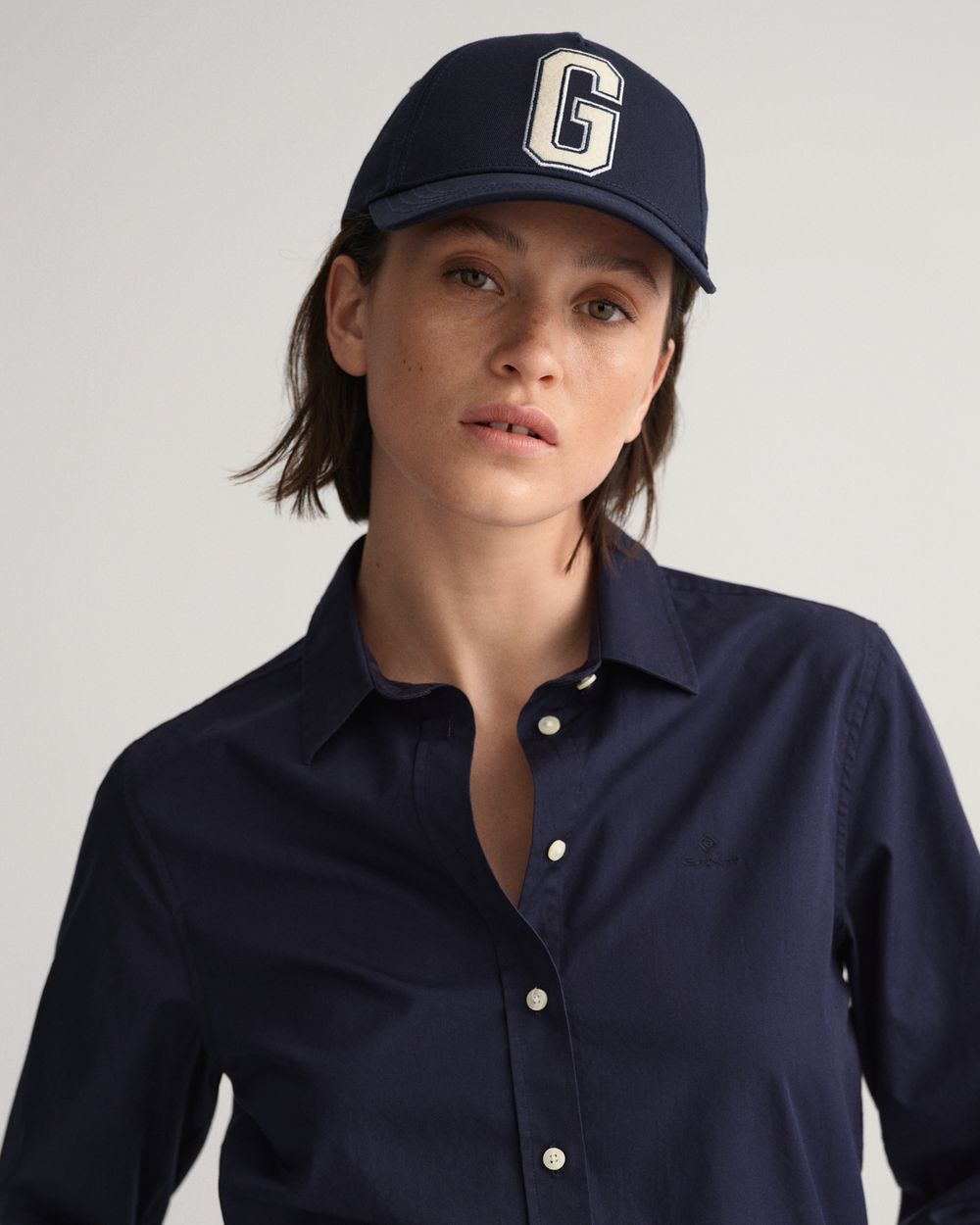 MODEL WEARING REGULAR BROADCLOTH SHIRT