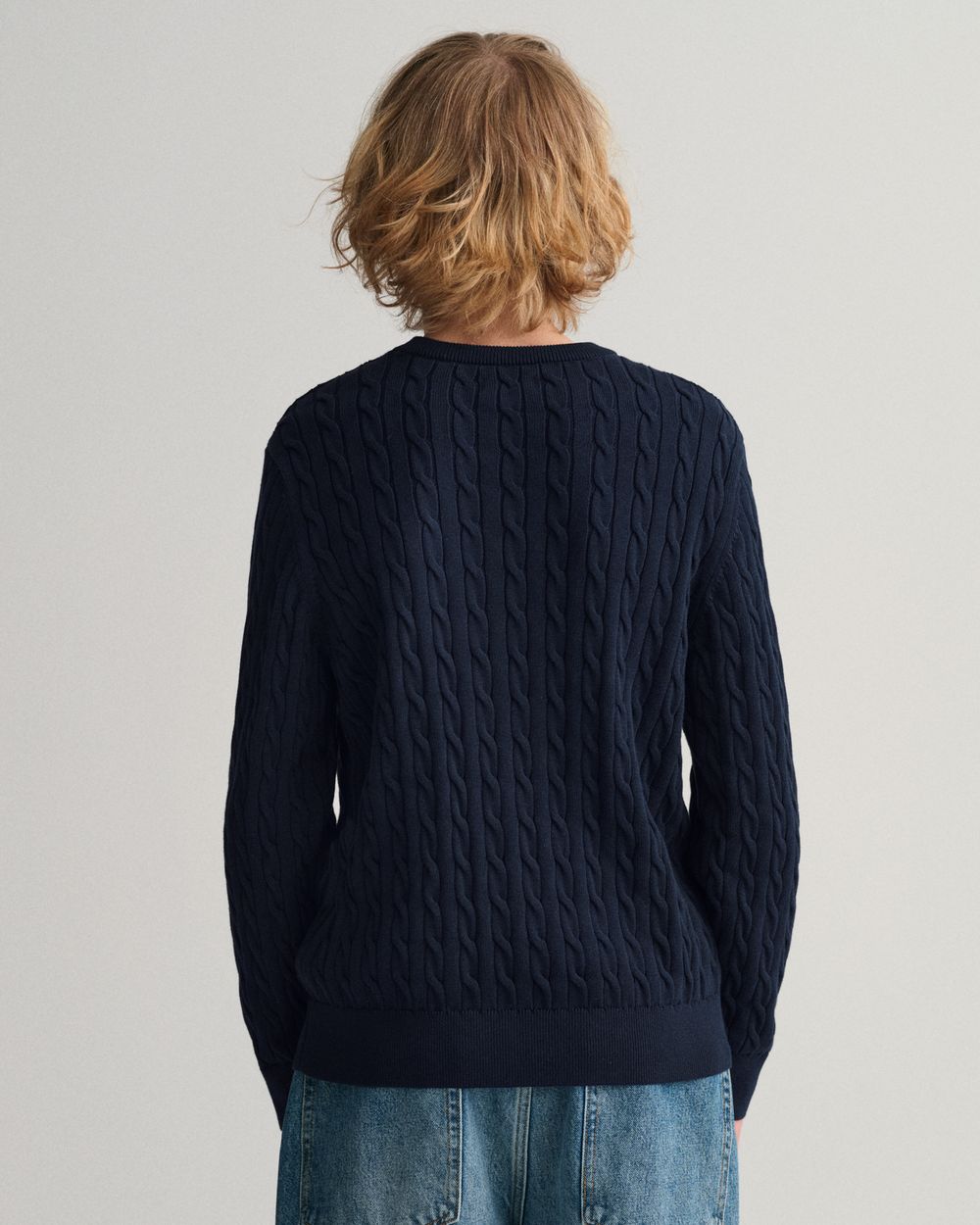 EVENING BLUE, COTTON CABLE CREW, BACK-VIEW BY GANT AU.